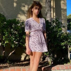 Aritzia Sunday Best Aki Mini floral Dress Peter Pan Collar puff sleeves size M